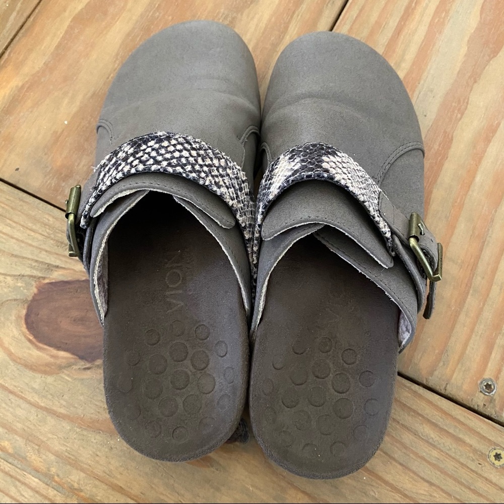 Vionic Light Gray Slip On Clogs With Snake Print - image 2